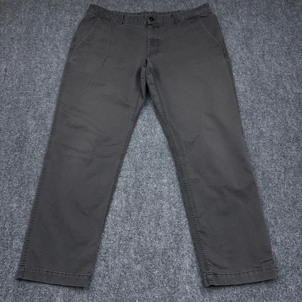 The North Face Pants Men 40x31 Gray Stretch Cotton Chino Hiking Faded Zip Pocket